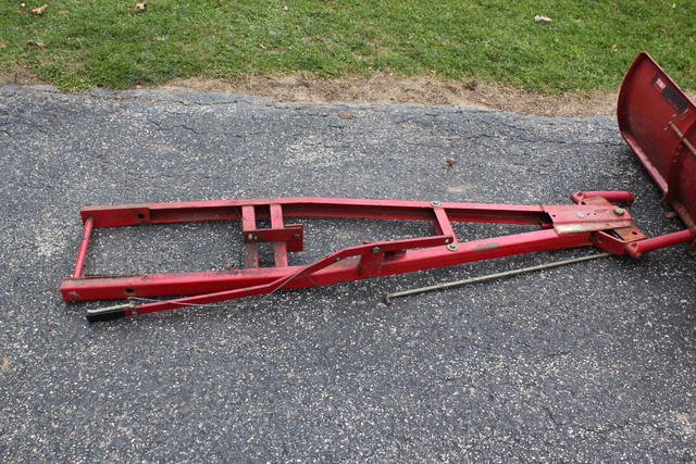 Snow/dozer blade for Wheel Horse 1991 520H - Wheel Horse Sold Archive ...