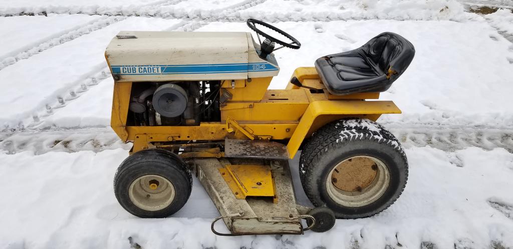 Cub 104 w/ hydraulic lift - other brands - RedSquare Wheel Horse Forum