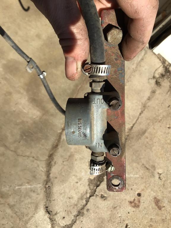 Has anyone seen a fuel filter like this on a Wheel Horse? - Engines ...