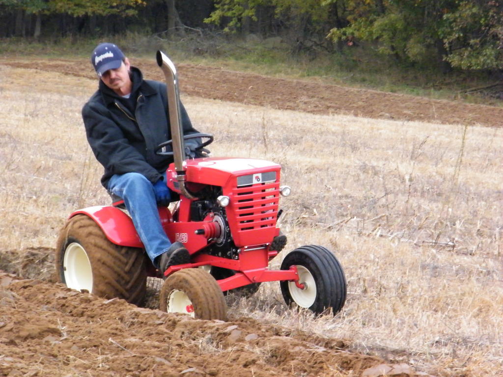 Diesel Wheel Horse - 2021 WHCC Show Pictures - RedSquare Wheel Horse Forum