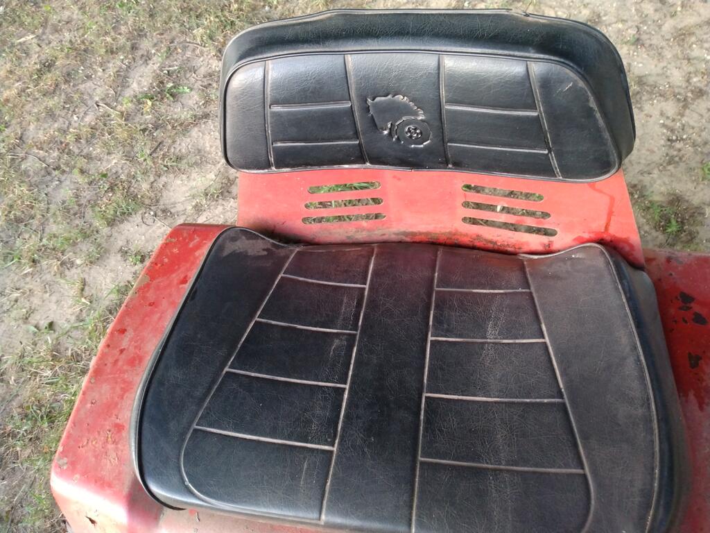 Original Wheel Horse Seat - Wheel Horse for Sale - RedSquare Wheel ...